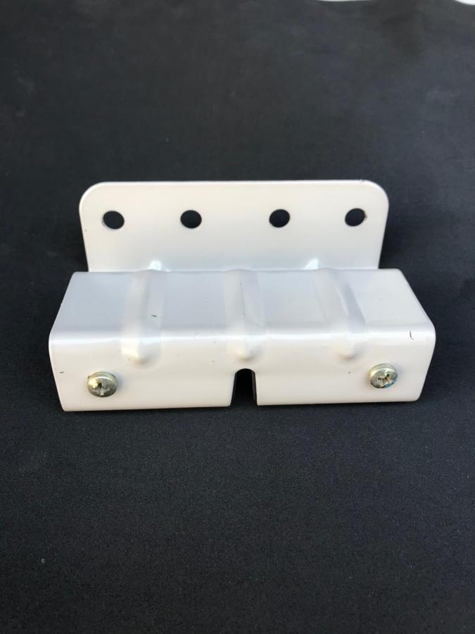 Receiving Bracket Everyday Retracting Clothesline